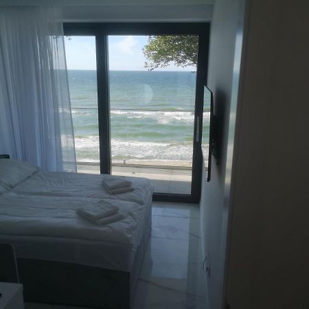 Apartament Z Widokiem Na Morze W Kompleksie Hevenia 里沃 外观 照片